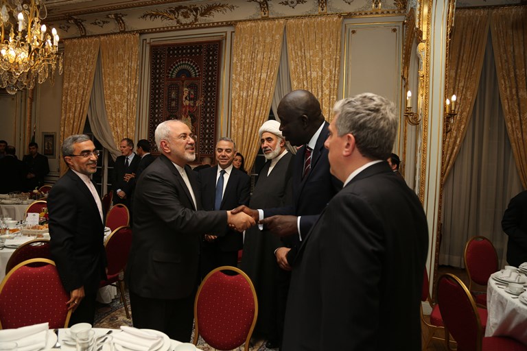 Zarif in Paris (18)