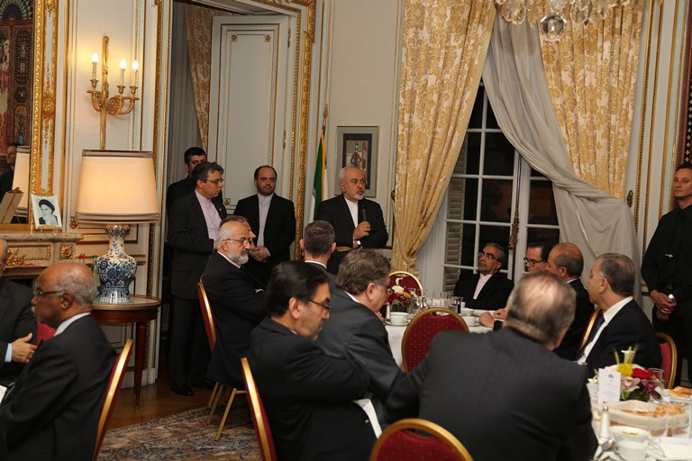 Zarif in Paris (6)