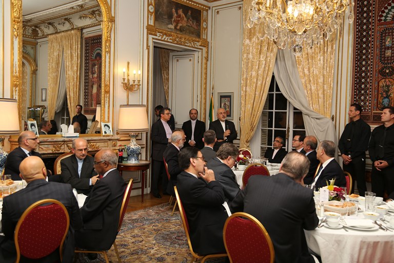 Zarif in Paris (7)