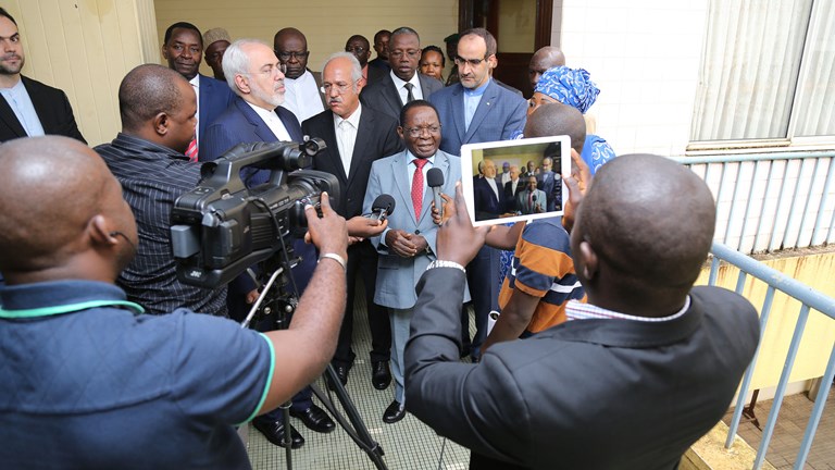 zarif-GuineaConakry meetings (3)