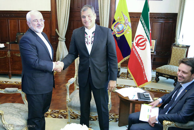 Zarif, Ecuadorian president meet (15)