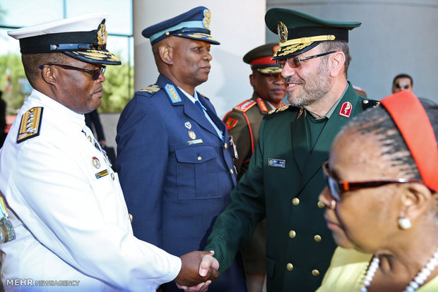 dehqan-meets-s-african-pres-zuma-10