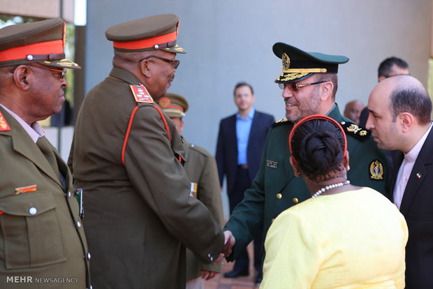 dehqan-meets-s-african-pres-zuma-11